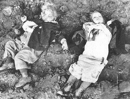 Восточная Пруссия. Убитые немецкие дети.